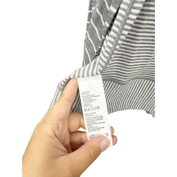 Tommy Bahama Beechwood Cardigan Reversible Gray Grey Stripe Womens M - Picture 4 of 7